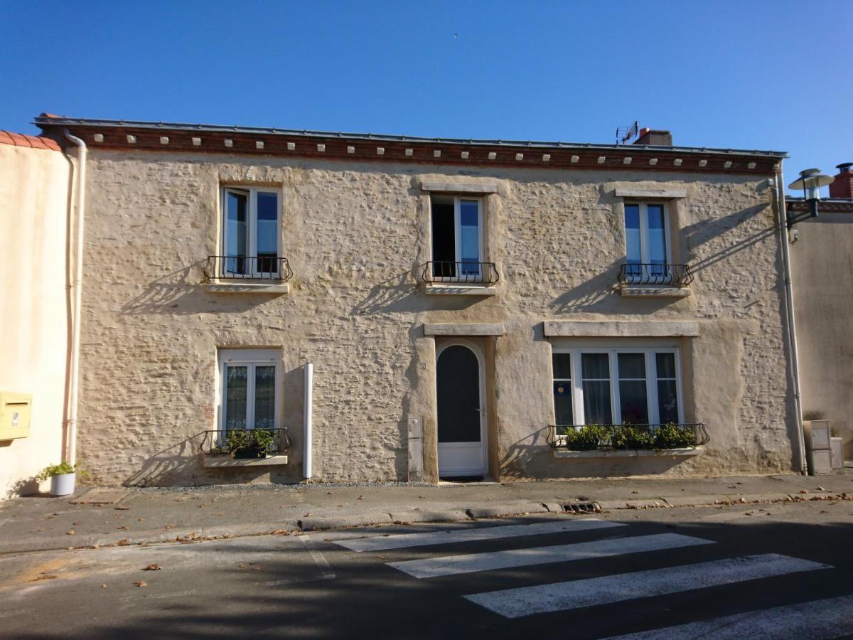 Homestay Maison De Village Barbechat